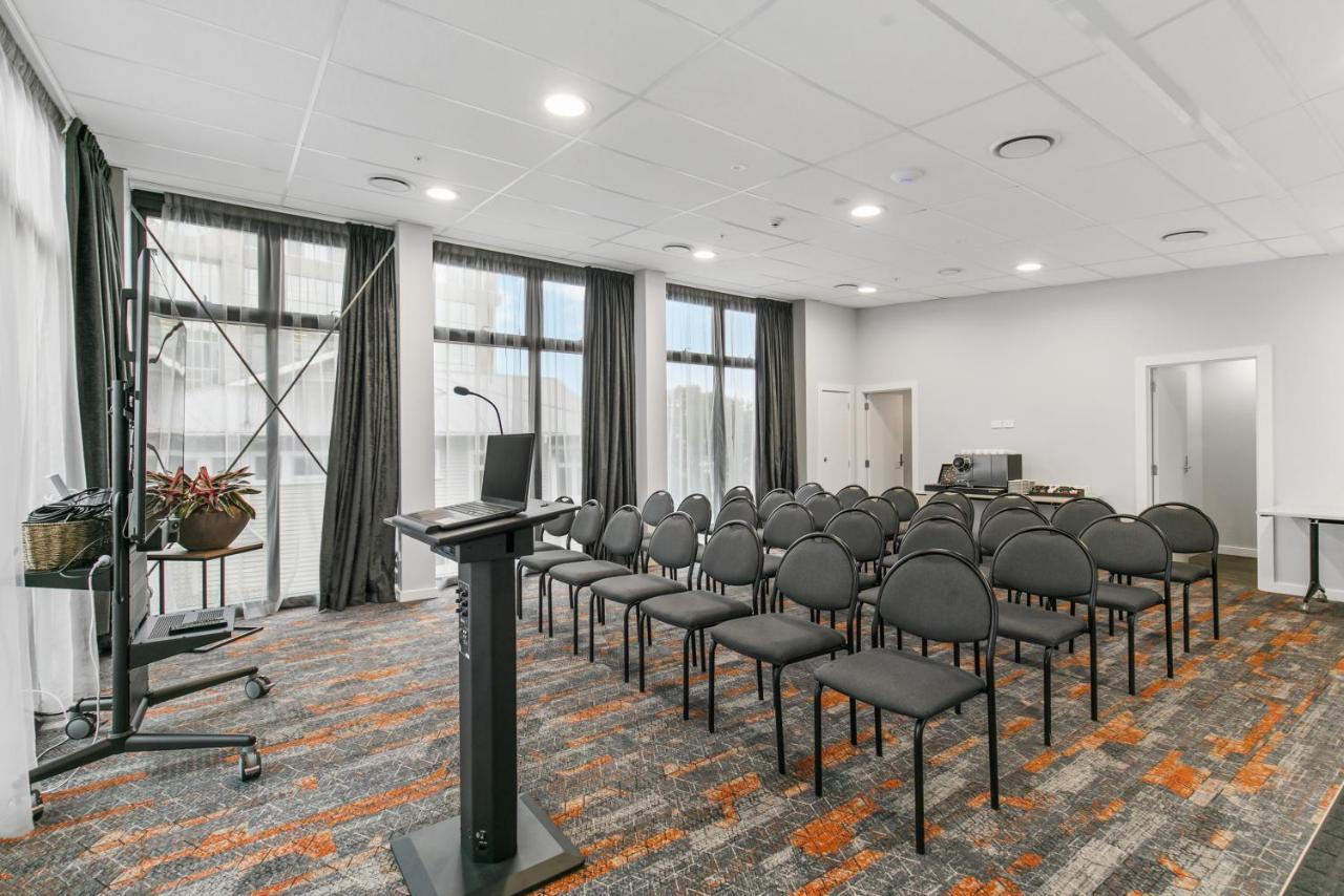 Ramada By Wyndham Newmarket オークランド エクステリア 写真