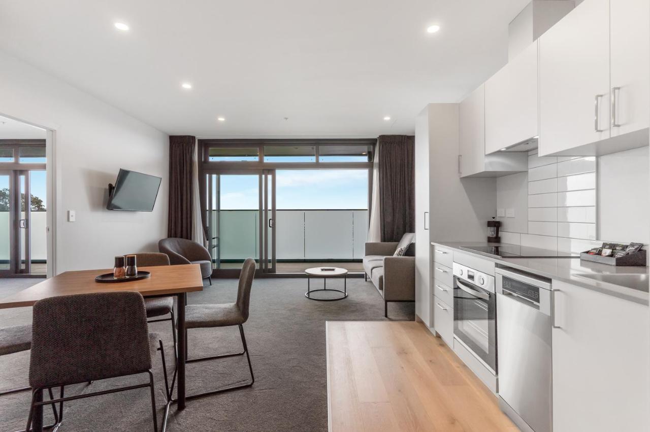 Ramada By Wyndham Newmarket オークランド エクステリア 写真