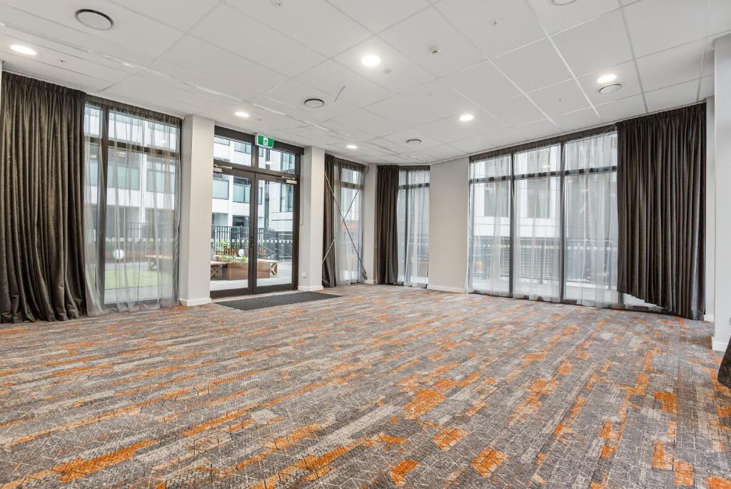 Ramada By Wyndham Newmarket オークランド エクステリア 写真