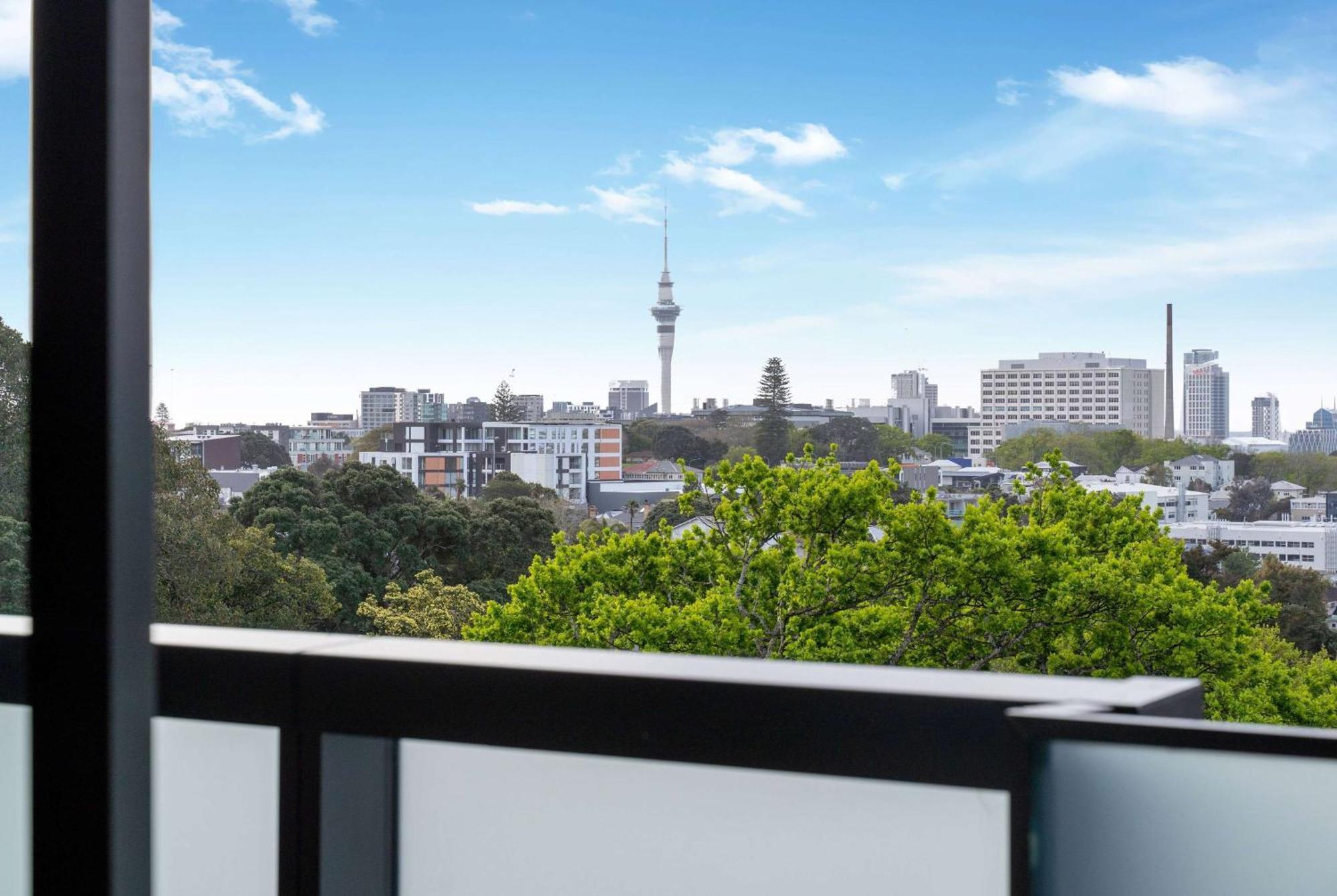 Ramada By Wyndham Newmarket オークランド エクステリア 写真